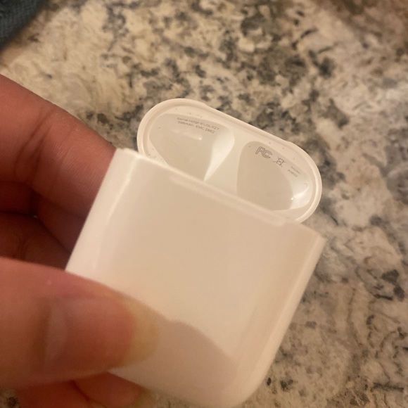 Apple AirPod (CASE ONLY) for sale! - Picture 2 of 3
